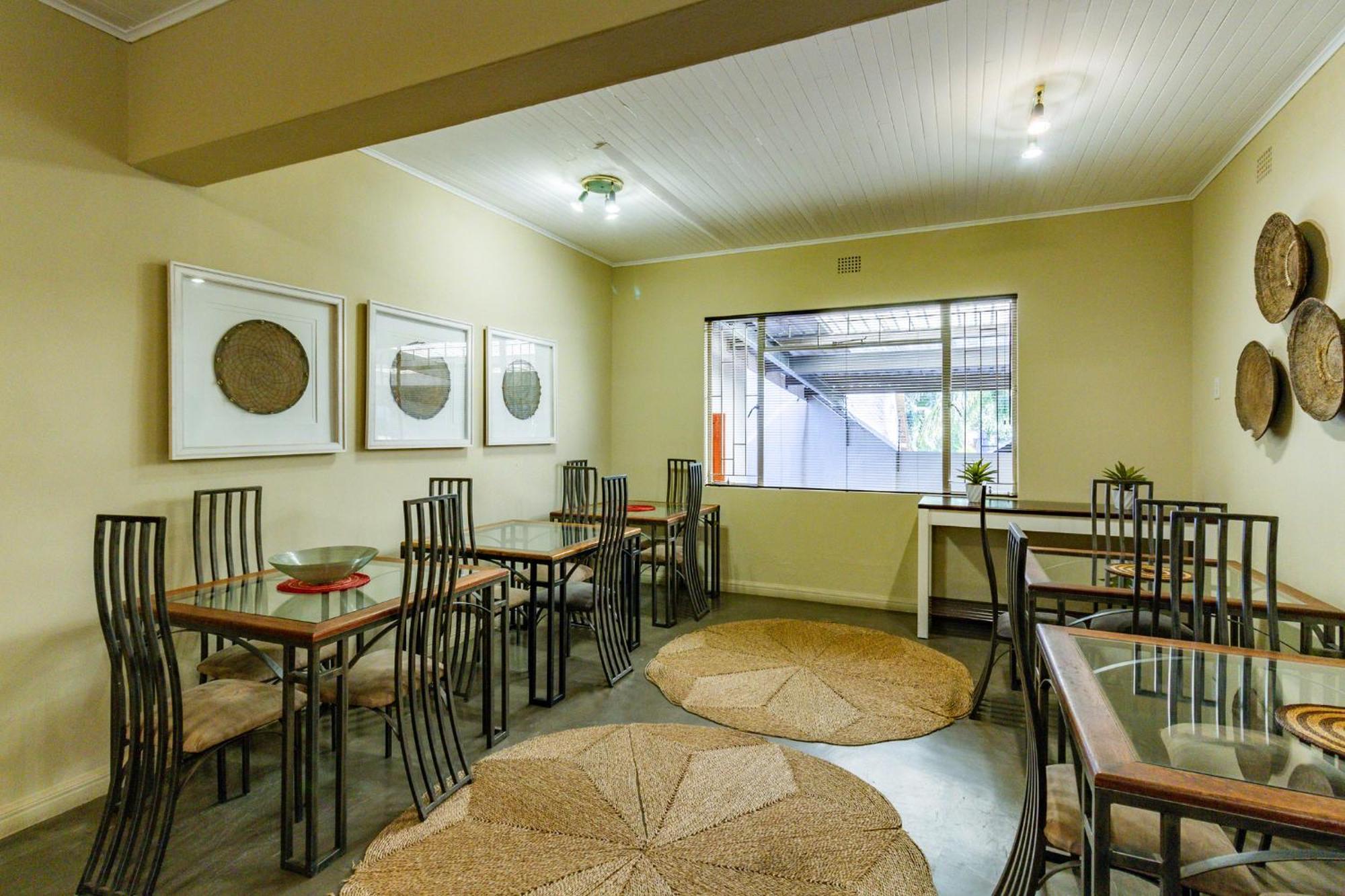 Pumleni Guesthouse ฮาร์ทบีสบูร์ท ภายนอก รูปภาพ