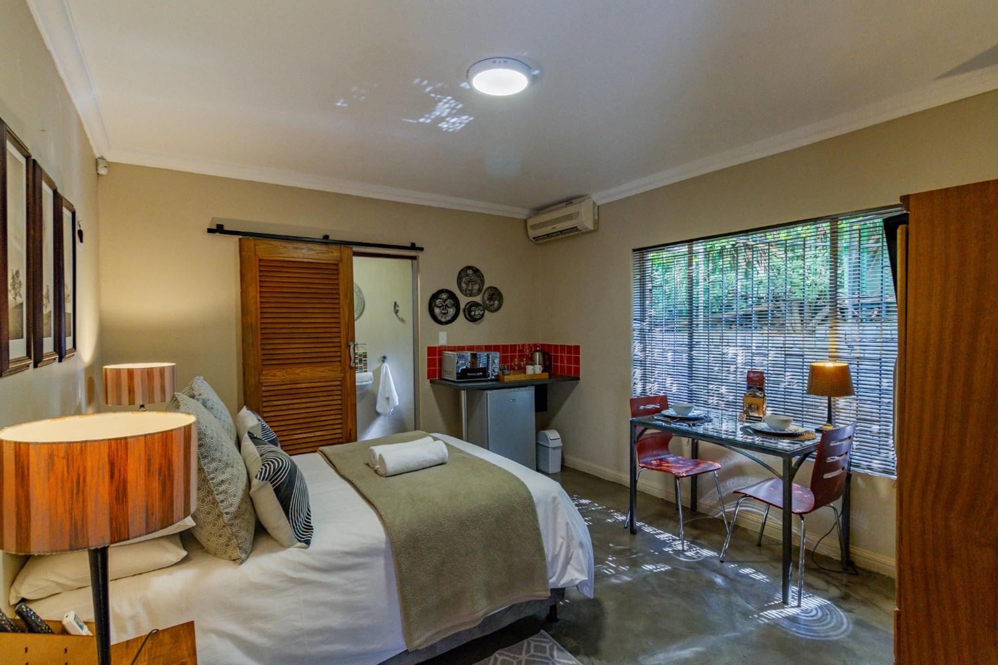 Pumleni Guesthouse ฮาร์ทบีสบูร์ท ภายนอก รูปภาพ