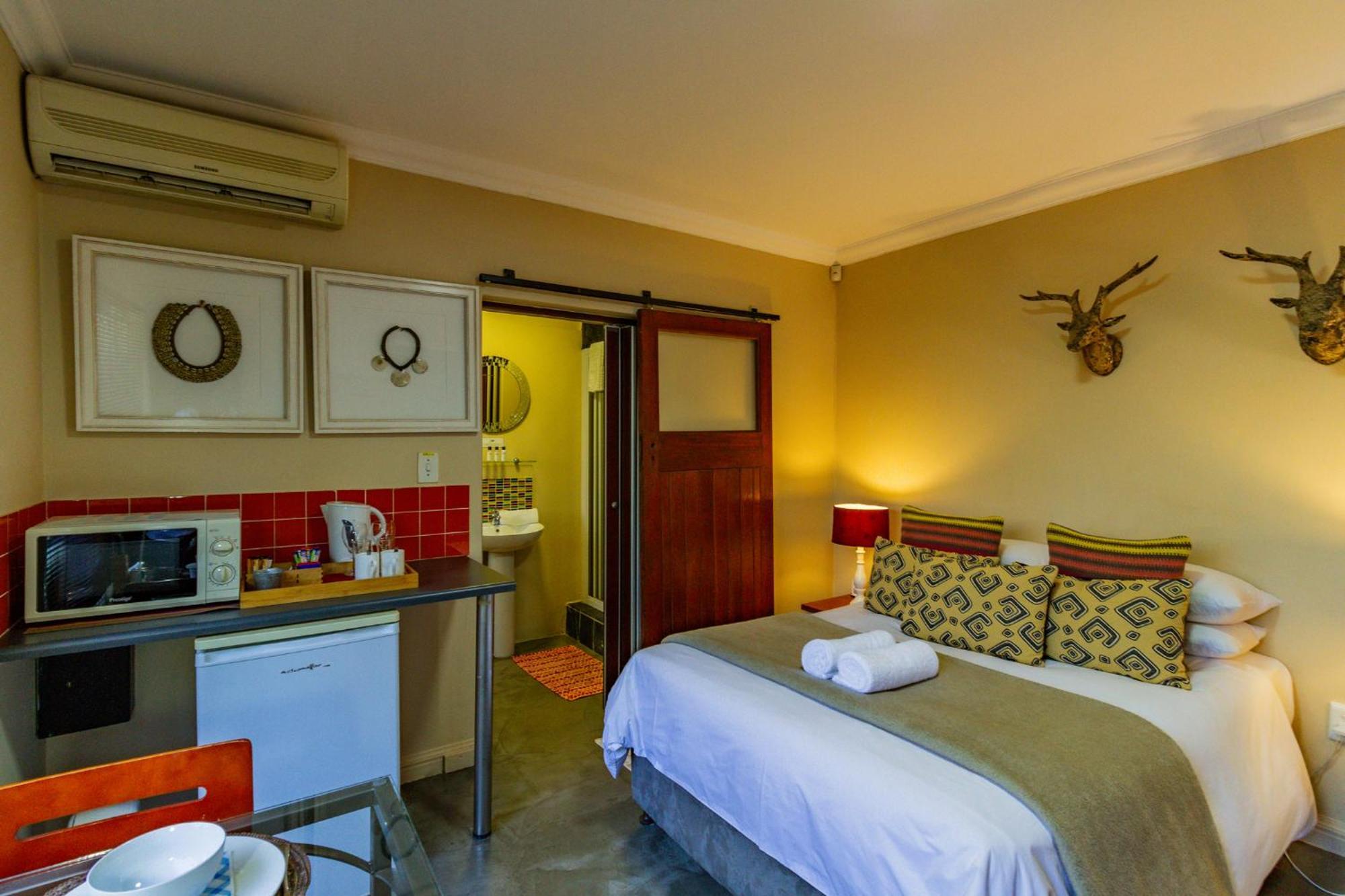 Pumleni Guesthouse ฮาร์ทบีสบูร์ท ภายนอก รูปภาพ