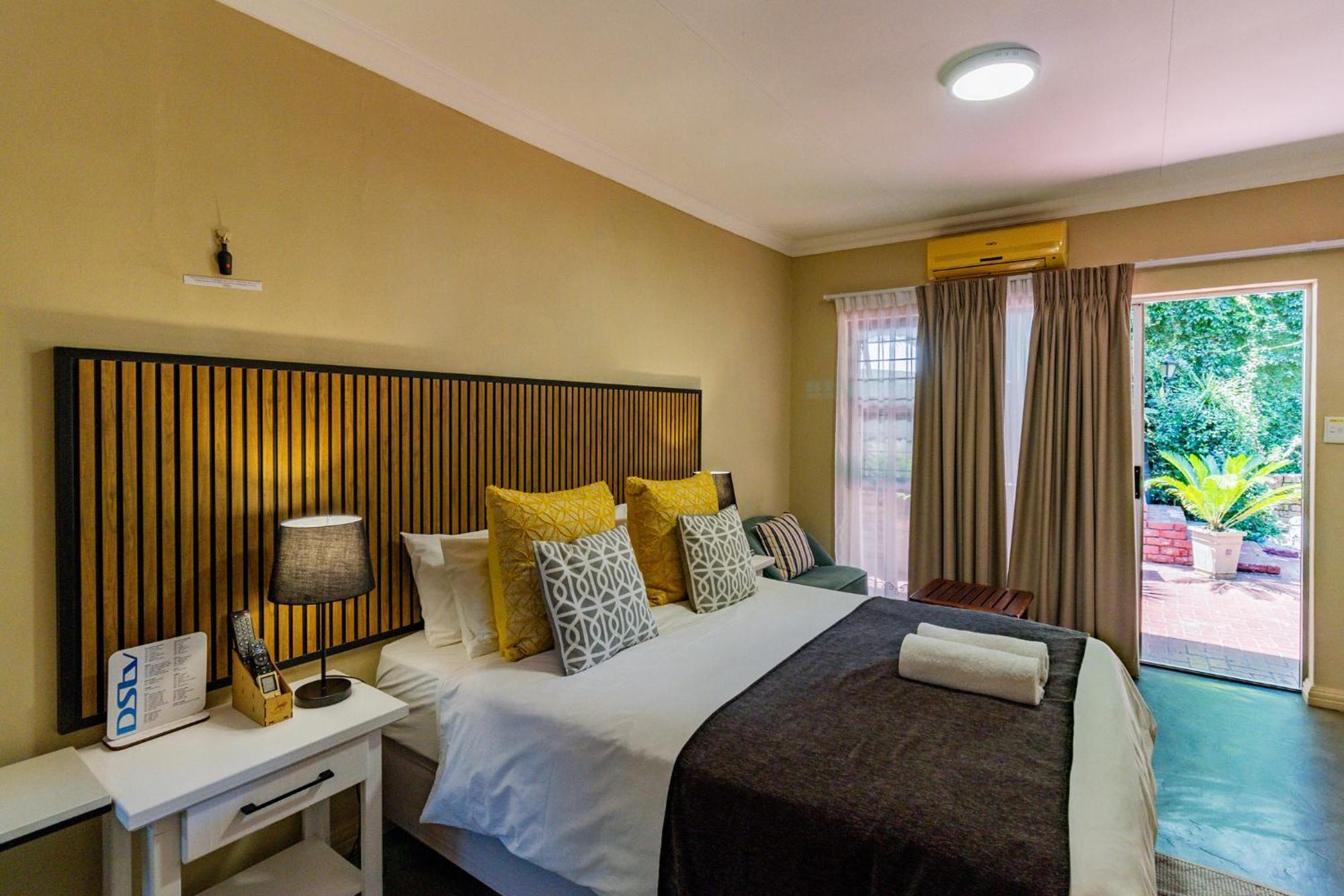 Pumleni Guesthouse ฮาร์ทบีสบูร์ท ภายนอก รูปภาพ