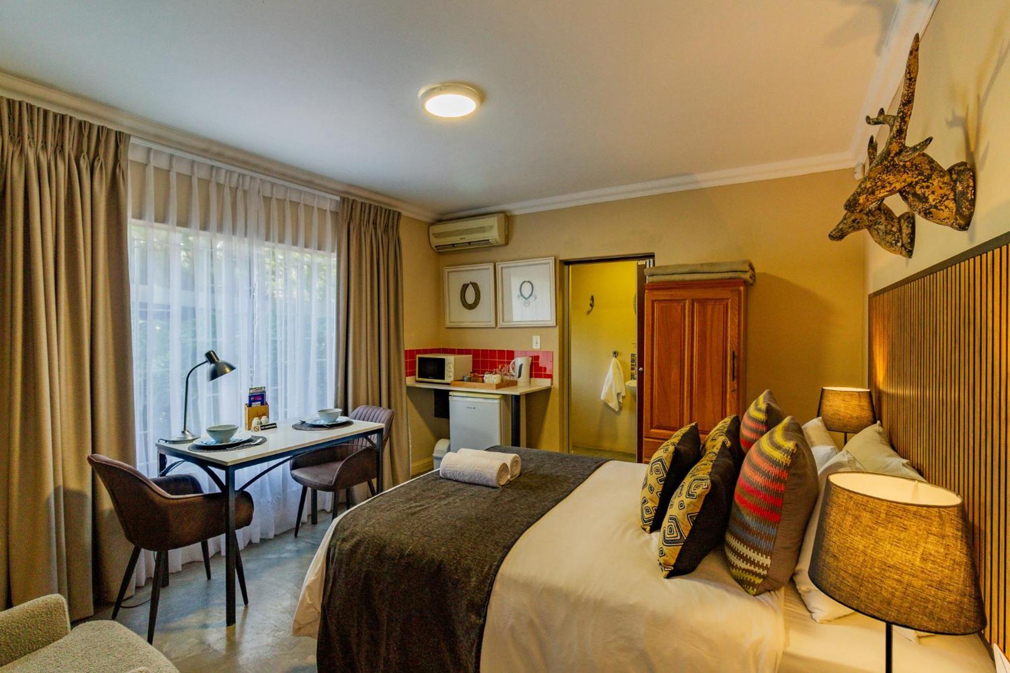 Pumleni Guesthouse ฮาร์ทบีสบูร์ท ภายนอก รูปภาพ